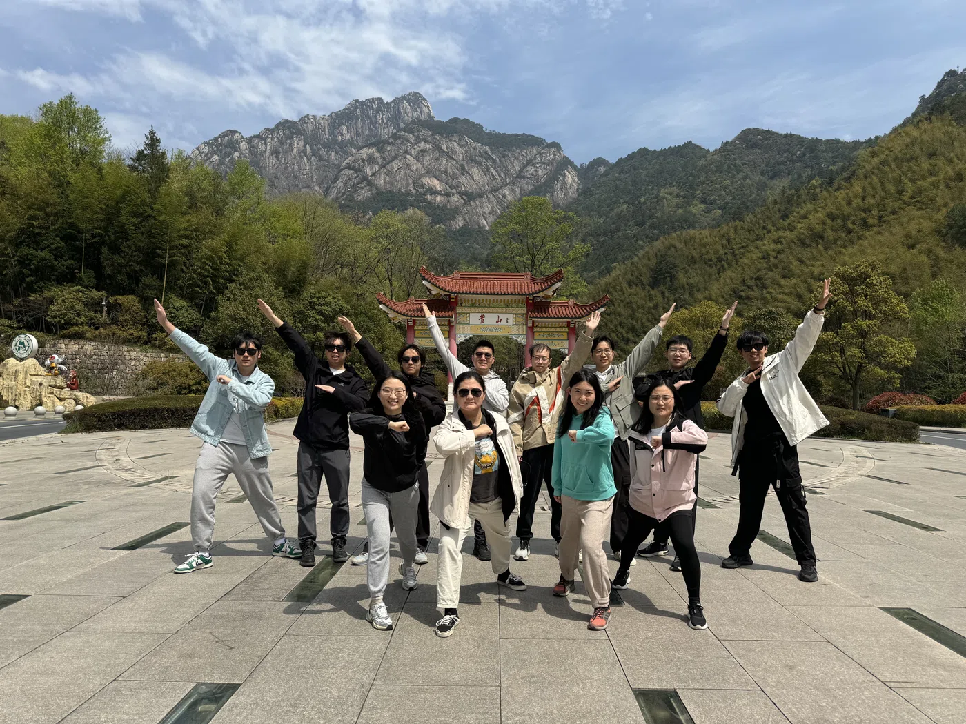 清明春游：铁匠山徒步与黄山登顶